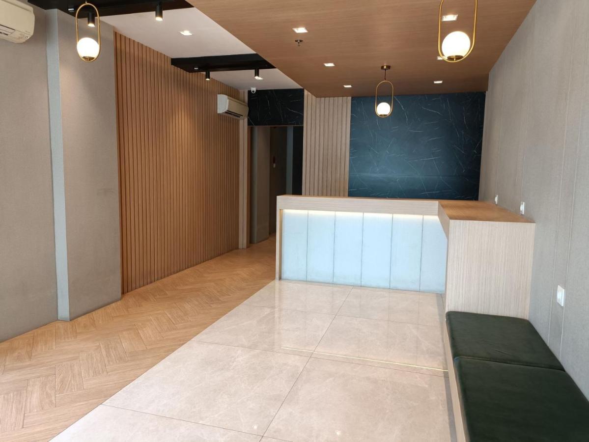 Odua Golden Mansyur Medan Hotel Exterior foto